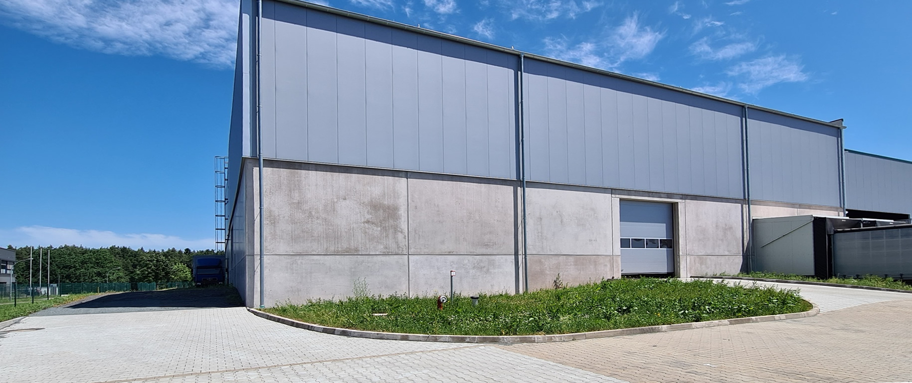 Halle 4 - Außenansicht Foto: Halle 4 - Außenansicht