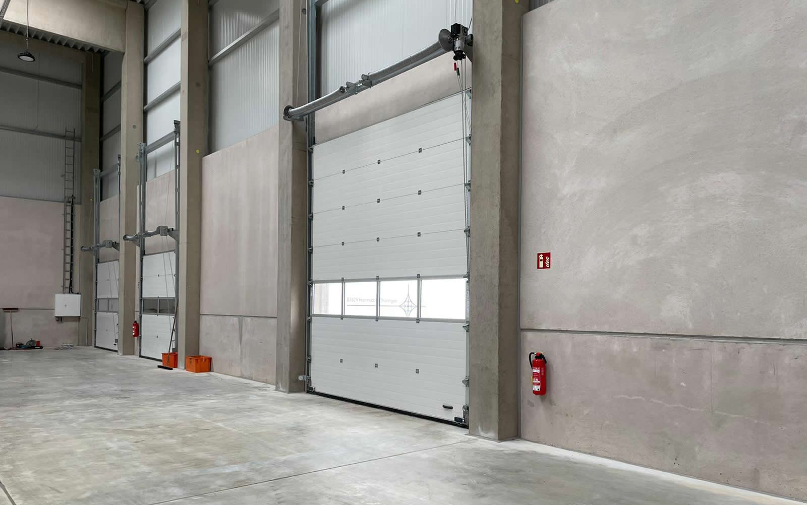 Halle 4 - Rolltore innen Foto: Halle 4 - Rolltore innen